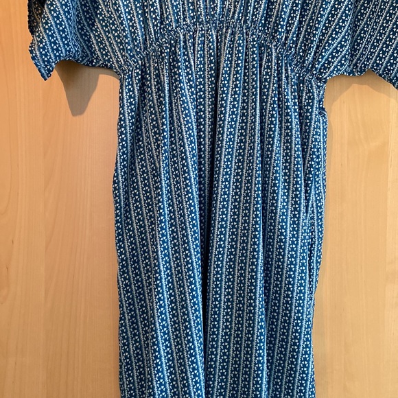 Dee & Ray Maxi Dress in Blue and White size S - Picture 2 of 12